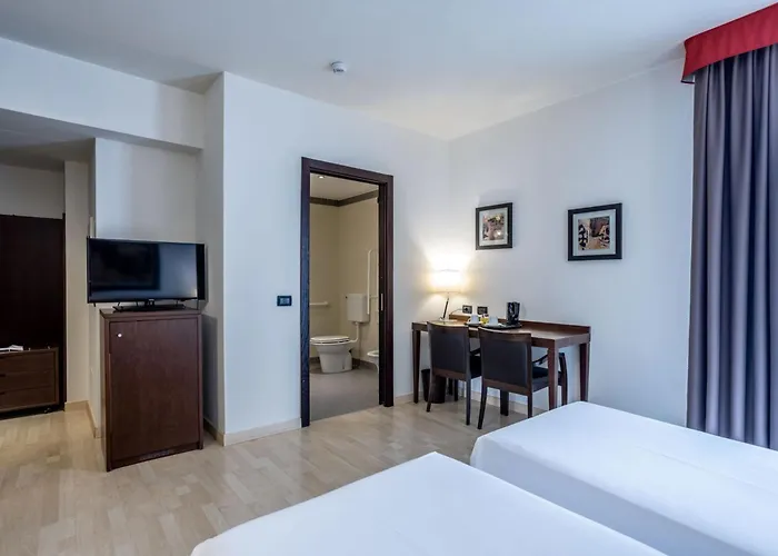 史塔迪欧酒店 酒店 皮亚琴察